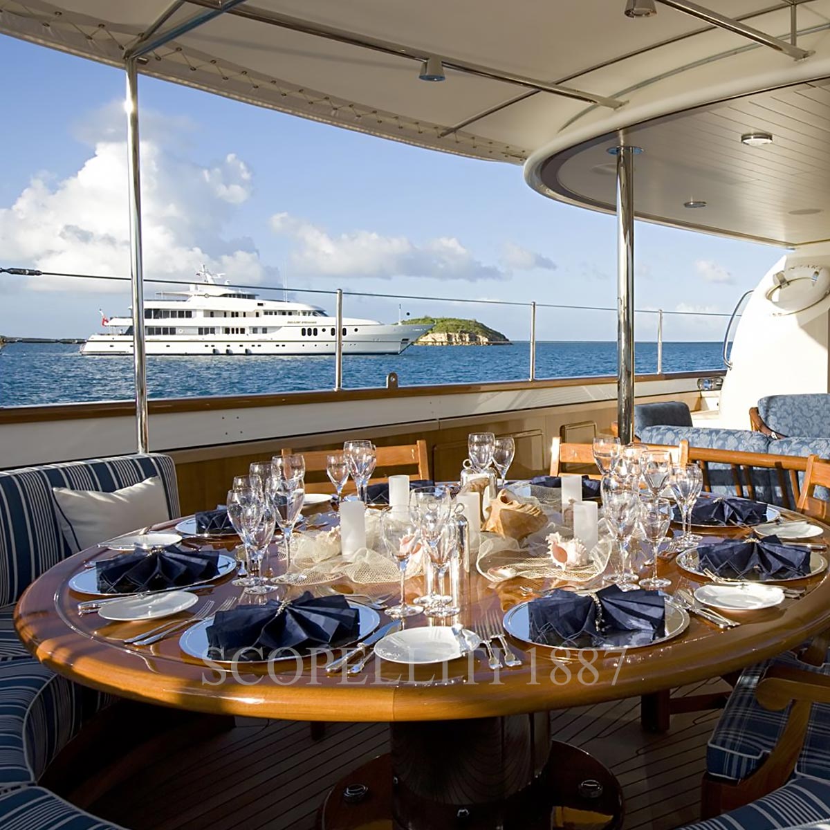 luxury yacht tableware