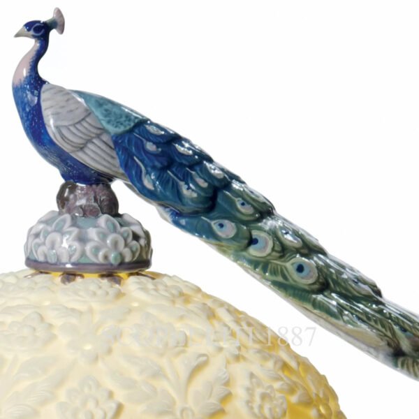 lladro peacock table lamp details